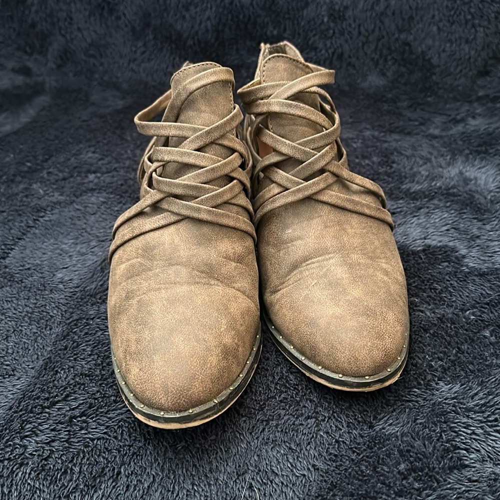 Women’s Ankle Booties